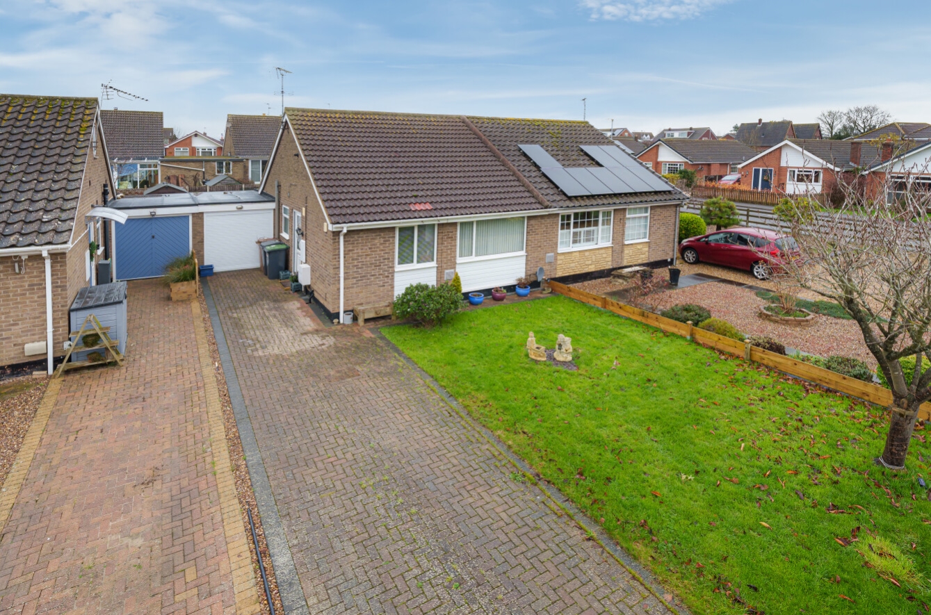Sleaford Road, Cranwell Village